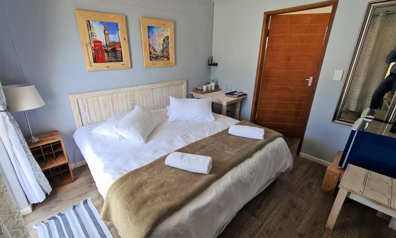 Tiende Laan Bed & Breakfast And Self-Catering Уолфиш-Бей Экстерьер фото