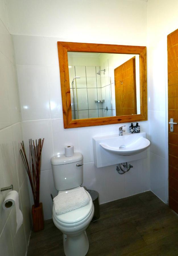 Tiende Laan Bed & Breakfast And Self-Catering Уолфиш-Бей Экстерьер фото