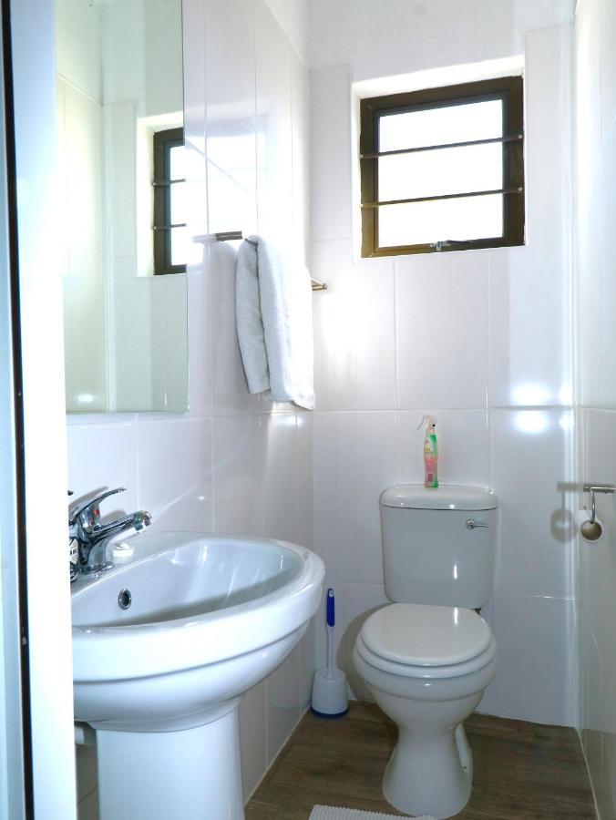 Tiende Laan Bed & Breakfast And Self-Catering Уолфиш-Бей Экстерьер фото